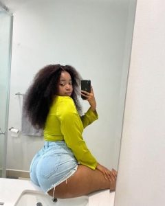 Acompanhantes em Caála